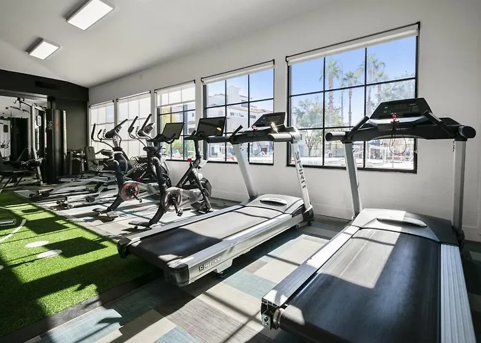 Stylish 1br With Free Parking And Pool Appartement