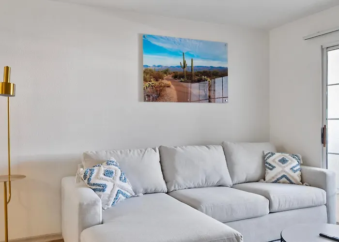 Appartement Stylish 1br With Free Parking And Pool