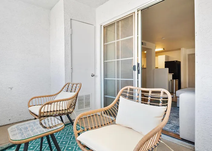 Appartement Stylish 1br With Free Parking And Pool *